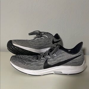 Nike Women's Gray Running Shoes